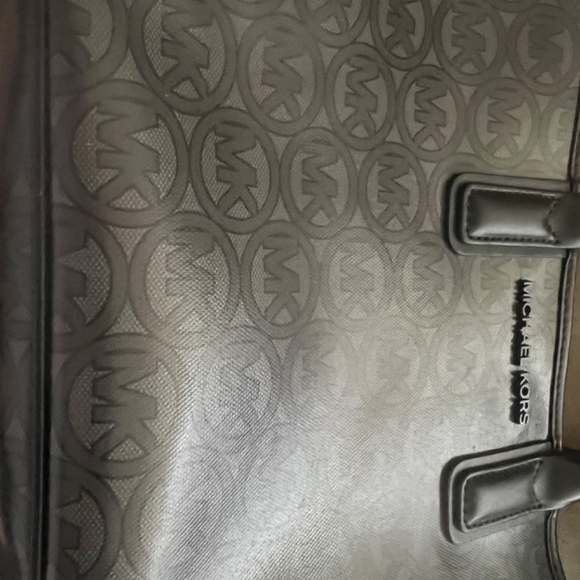 Michael Kors purse - Picture 6 of 6